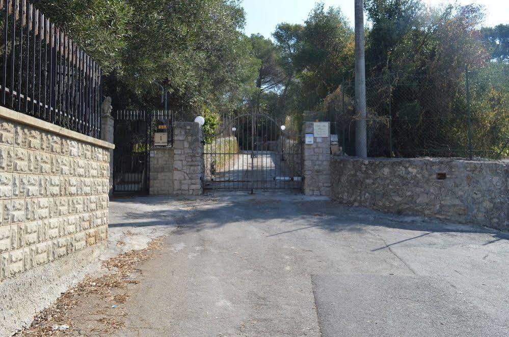 Villa Alice Resort Casarano Bagian luar foto